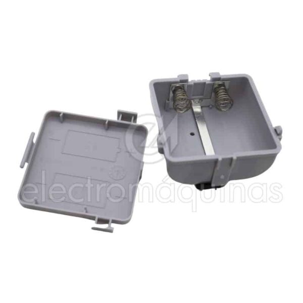 Caixa das pilhas do esquentador 8700505075