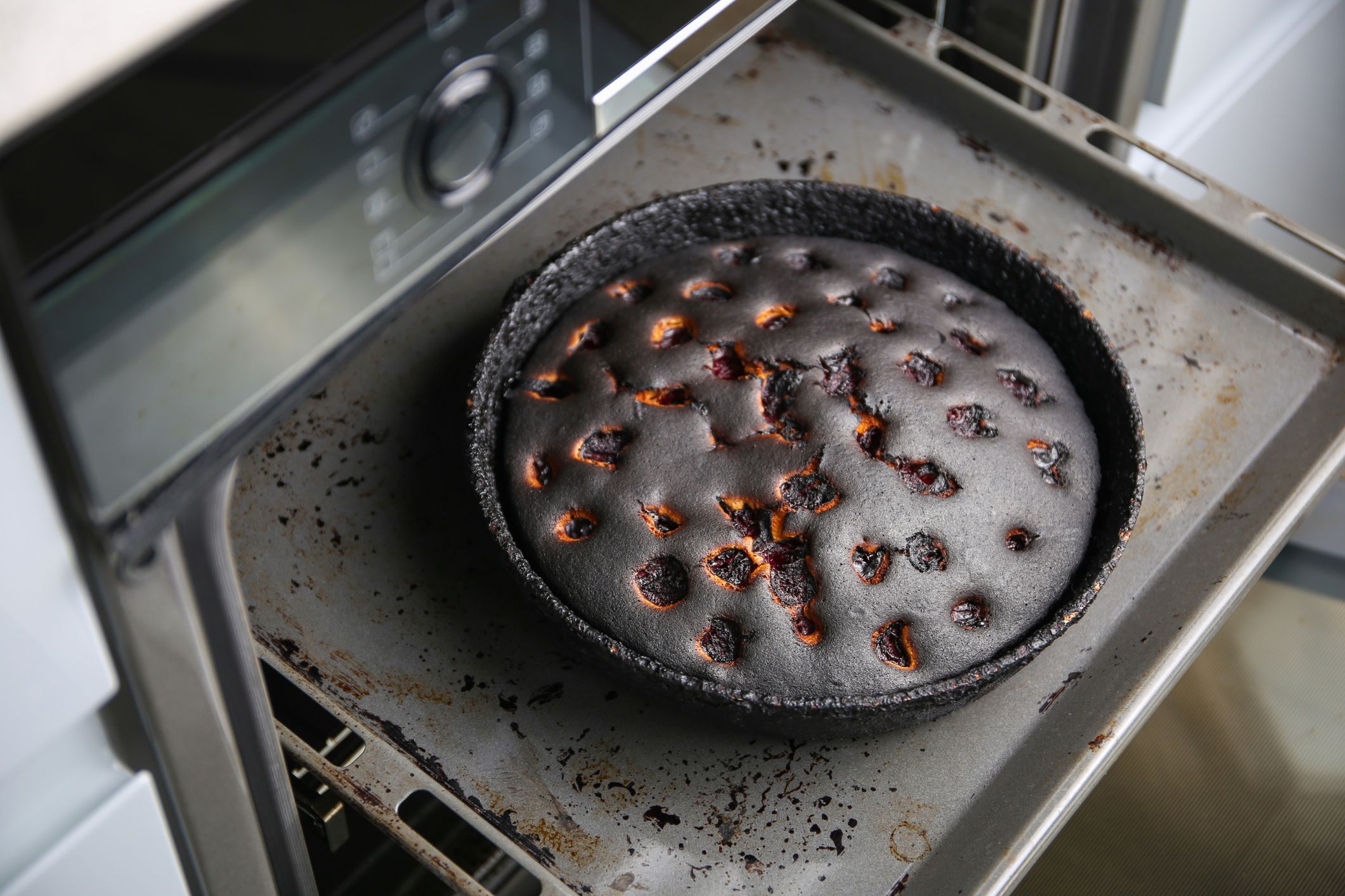 cheiro a queimado no forno - como resolver