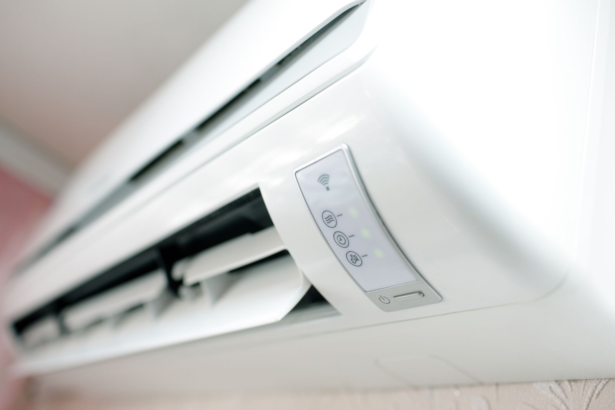Ar condicionado inverter: o que é, como funciona e como poupar energia